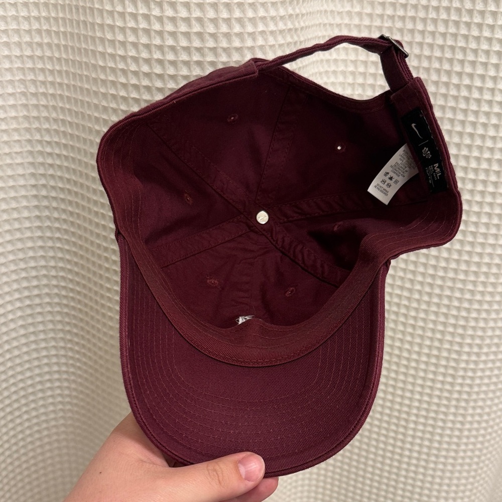 Maroon Nike Club Cap - 100% Cotton - Picture 7 of 8